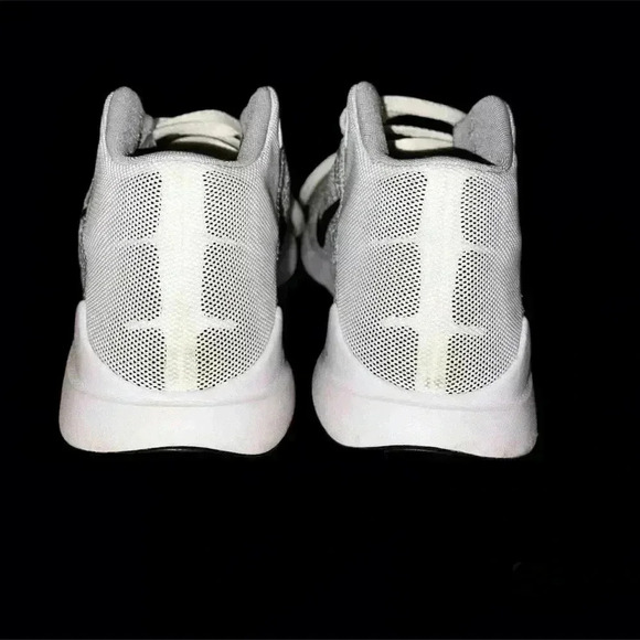 Men’s Nike Zoom Ascention Basketball Shoes. - Picture 3 of 4